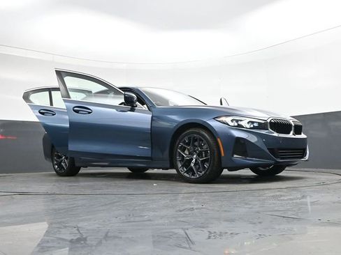 Used 2025 BMW 330i Sedan image 44