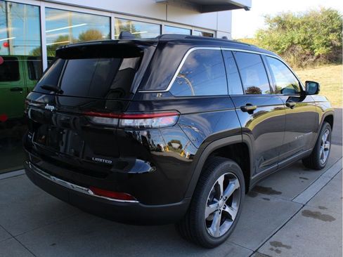 New 2025 Jeep Grand Cherokee Limited w/ Luxury Tech Group II image 4