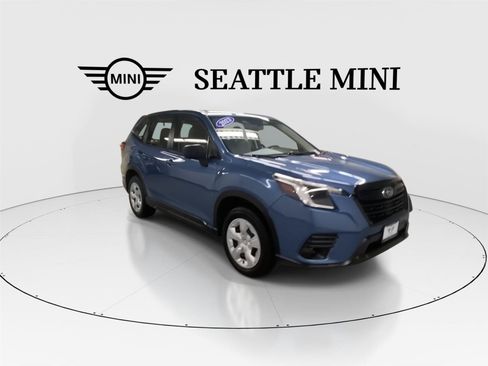 Used 2023 Subaru Forester AWD/4WD image 2