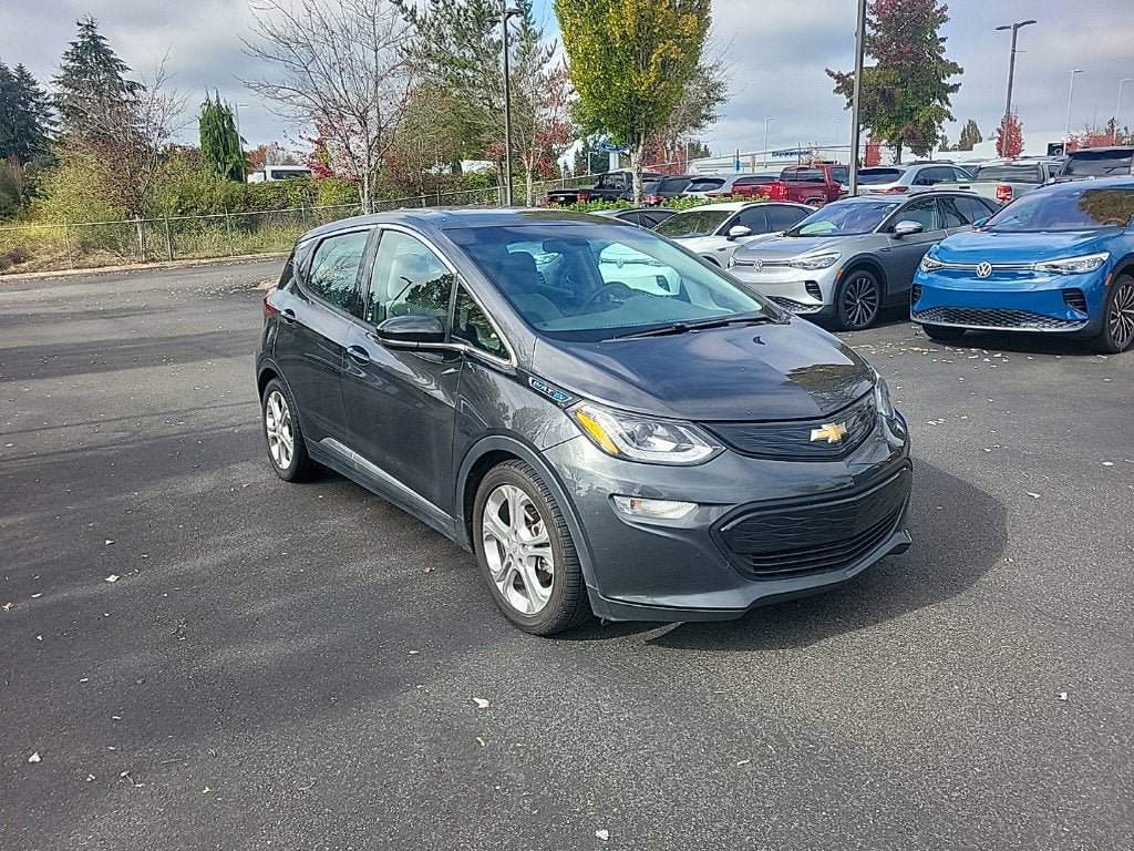 Used 2020 Chevrolet Bolt LT FWD image 3