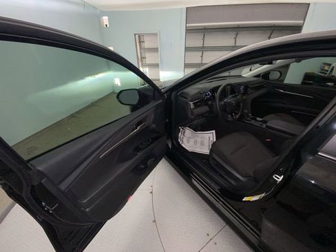 Used 2025 Toyota Camry LE w/ Convenience Package FWD image 11