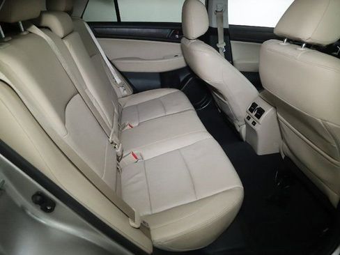 Used 2016 Subaru Outback 2.5i Limited AWD/4WD image 31