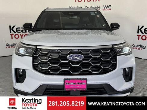 Used 2025 Ford Explorer Platinum w/ LUX Leather Package image 10