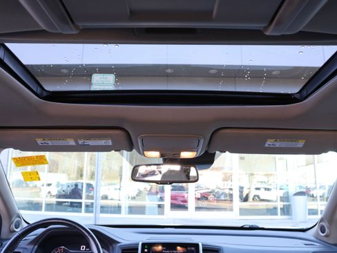 Used 2017 Honda Pilot Touring image 34