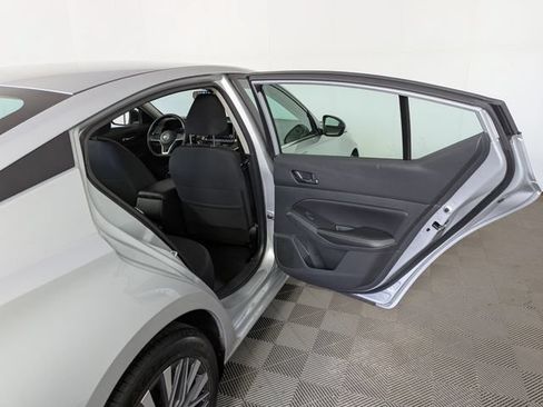 Used 2024 Nissan Altima 2.5 SV FWD image 30