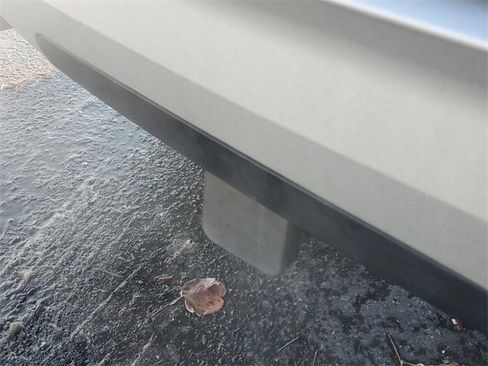 Used 2019 GMC Acadia SLT w/ LPO, Floor Liner Package image 8