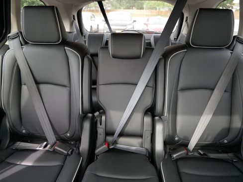 New 2026 Honda Odyssey Touring image 13