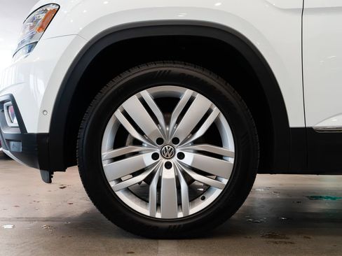 Used 2018 Volkswagen Atlas SEL Premium AWD/4WD image 7