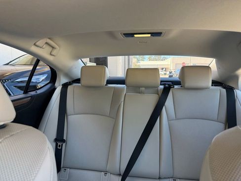 Used 2023 Lexus ES 300h w/ Premium Package image 15