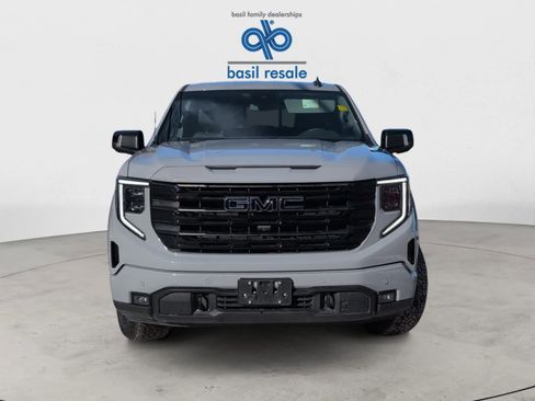 Used 2024 GMC Sierra 1500 Elevation w/ Elevation Premium Package image 8