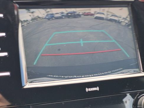 Used 2020 Toyota Camry SE image 12