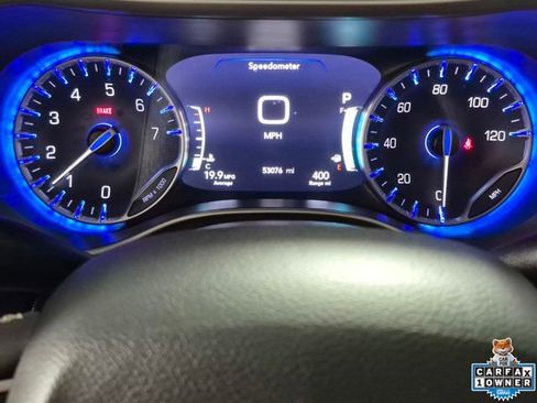 Used 2024 Chrysler Pacifica Touring-L image 12