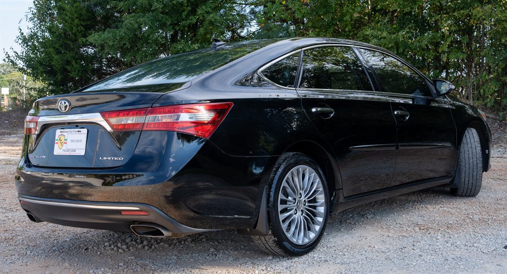 Used 2016 Toyota Avalon Limited w/ Toyota Safety Sense Package FWD image 10