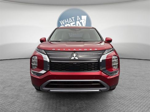 New 2025 Mitsubishi Outlander SE image 9