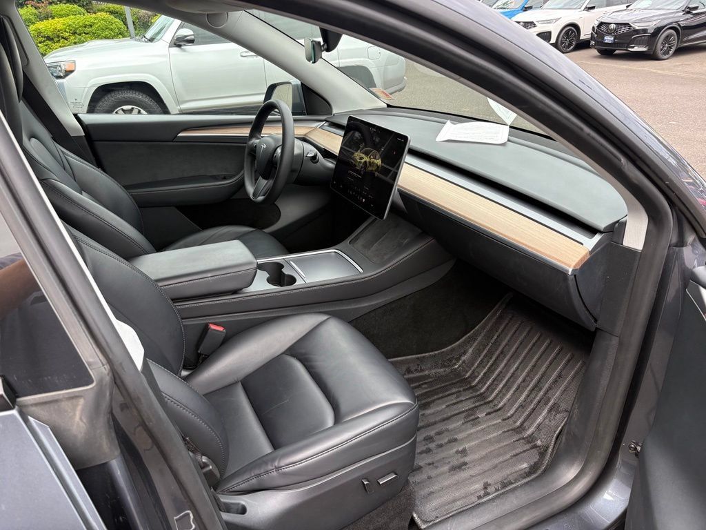 Used 2023 Tesla Model Y Long Range AWD/4WD image 22