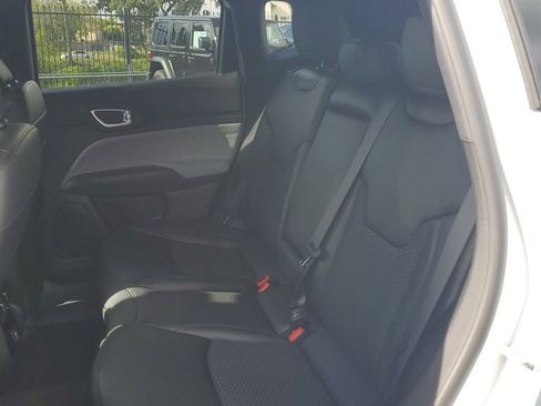 New 2026 Jeep Compass Latitude image 15