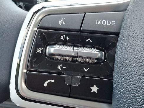 New 2026 Kia Carnival EX image 16