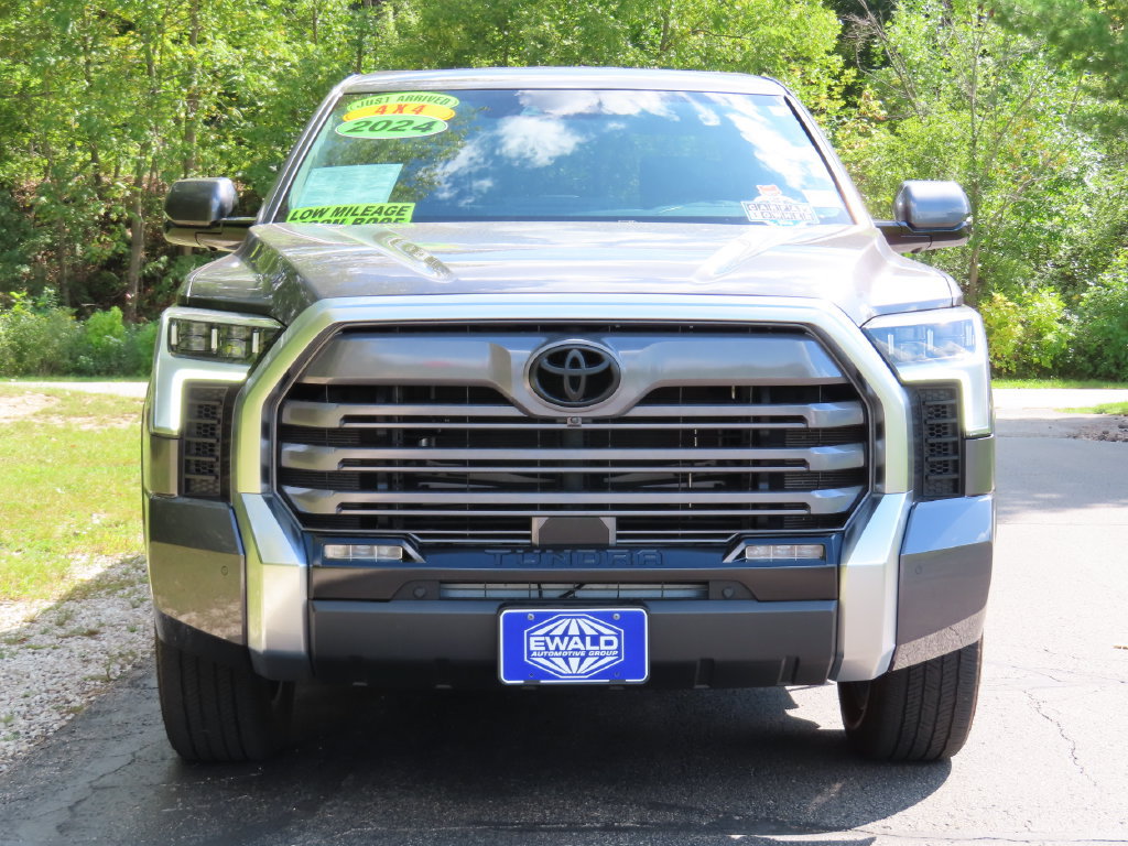 Used 2024 Toyota Tundra Limited AWD/4WD image 21