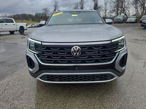 Used 2024 Volkswagen Atlas Cross Sport SE image 10