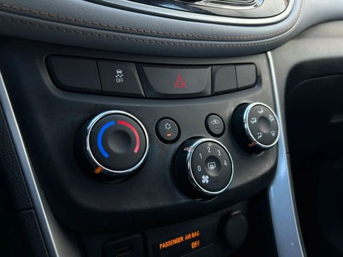 Used 2020 Chevrolet Trax LS image 14