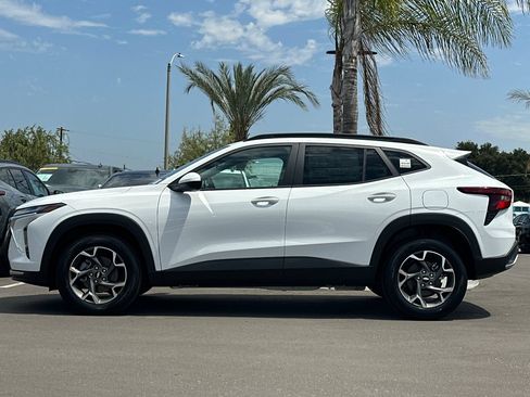 New 2026 Chevrolet Trax LT FWD image 7