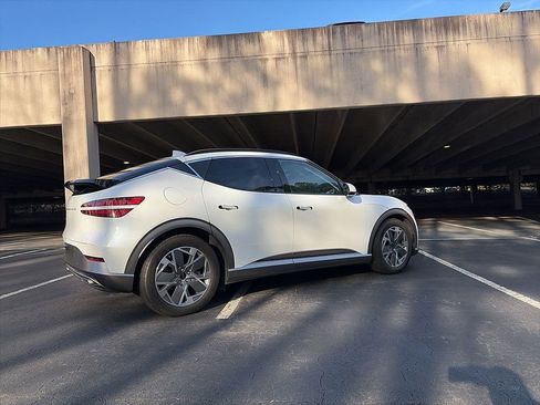 Certified 2025 Genesis GV60 RWD image 3