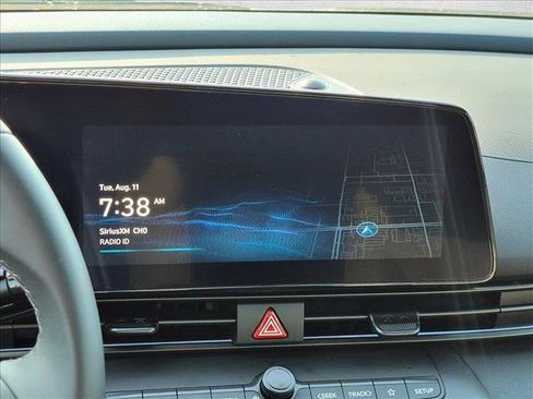 Certified 2025 Hyundai Elantra SEL FWD image 17
