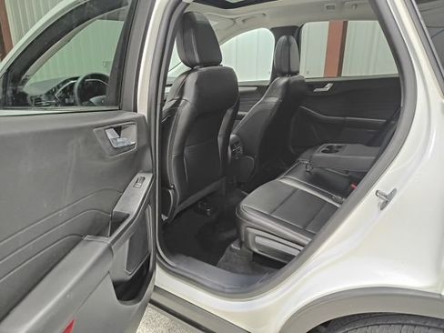 Certified 2023 Ford Escape Platinum AWD/4WD image 16