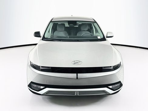 Used 2023 Hyundai Ioniq 5 SE RWD image 2