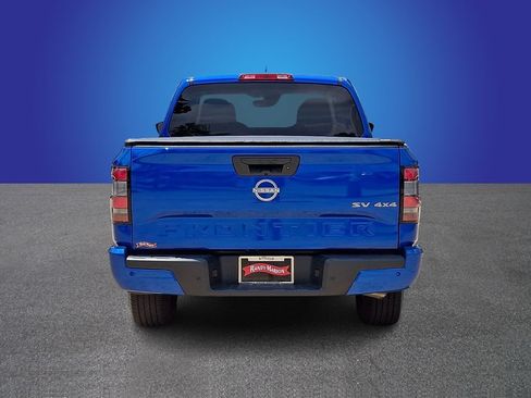 Used 2024 Nissan Frontier SV w/ Technology Package AWD/4WD image 5