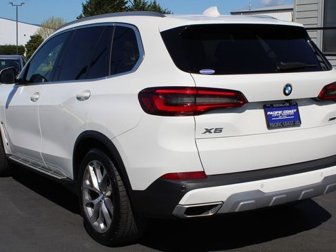 Used 2019 BMW X5 xDrive40i w/ Convenience Package AWD/4WD image 4