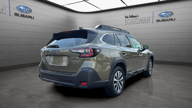 Used 2024 Subaru Outback Premium AWD/4WD image 5