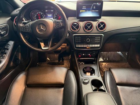 Used 2020 Mercedes-Benz GLA 250 4MATIC w/ Premium Package image 29