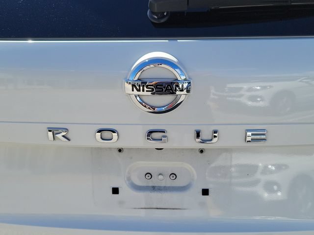 Certified 2021 Nissan Rogue SV FWD image 8