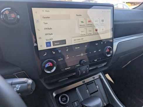 Used 2024 Lexus GX 550 image 8