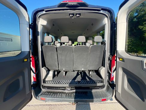 Used 2023 Ford Transit 350 XLT RWD image 33