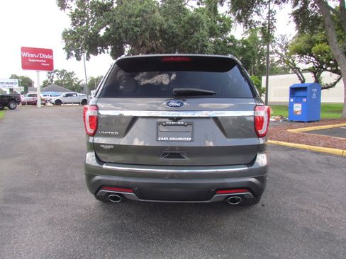 Used 2018 Ford Explorer Limited w/ Equipment Group 301A image 7