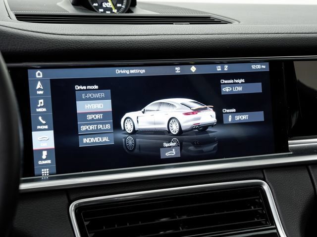 Used 2019 Porsche Panamera 4 AWD/4WD image 19