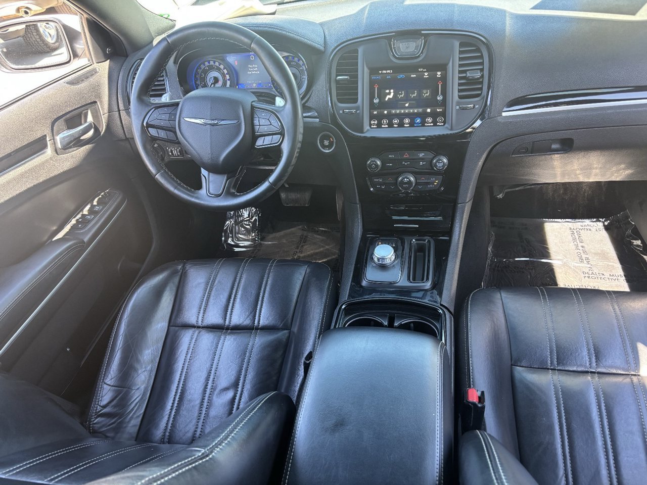 Used 2019 Chrysler 300 S w/ 300S Premium Group RWD image 12