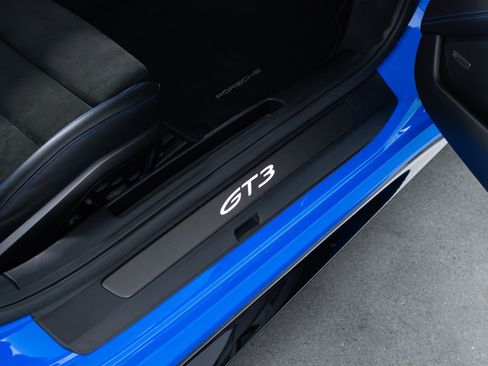 Used 2023 Porsche 911 GT3 RWD image 61