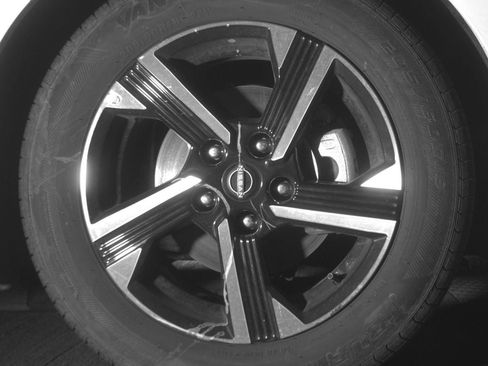 Used 2025 Nissan Sentra SV FWD image 10
