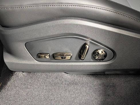 New 2026 Porsche Cayenne Electric AWD/4WD image 31