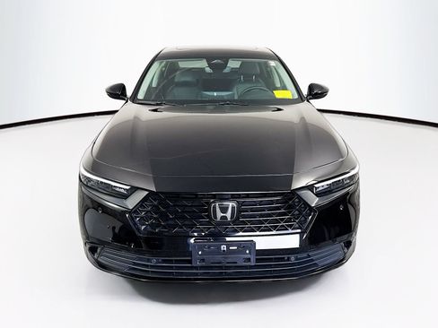 Used 2025 Honda Accord EX-L image 2