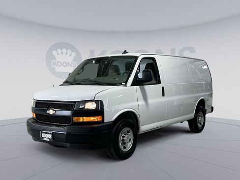 Used 2019 Chevrolet Express 2500 RWD image 1