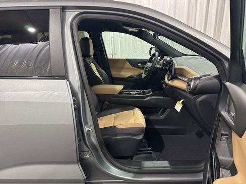 New 2026 Chevrolet Equinox ACTIV w/ Safety and Technology Package image 16