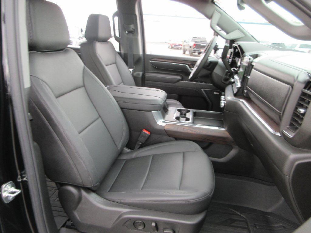 Certified 2025 GMC Sierra 2500 SLT w/ SLT Premium Package AWD/4WD image 27
