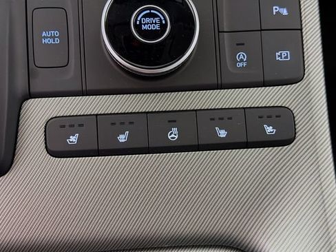 Used 2025 Hyundai Palisade SEL FWD image 24