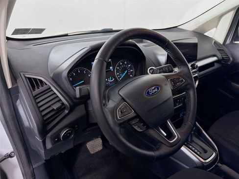 Used 2019 Ford EcoSport SE image 9
