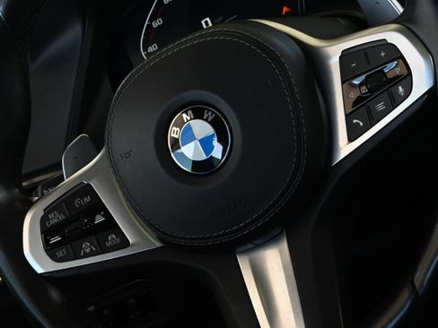 Used 2022 BMW X6 M50i AWD/4WD image 23