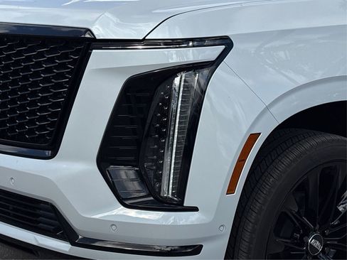 New 2026 Cadillac Escalade Platinum Sport w/ LPO, ONYX Package image 14